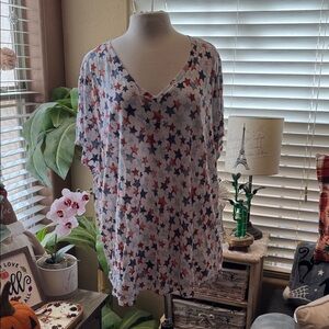 C&C Star Patterned V-Neck Top
